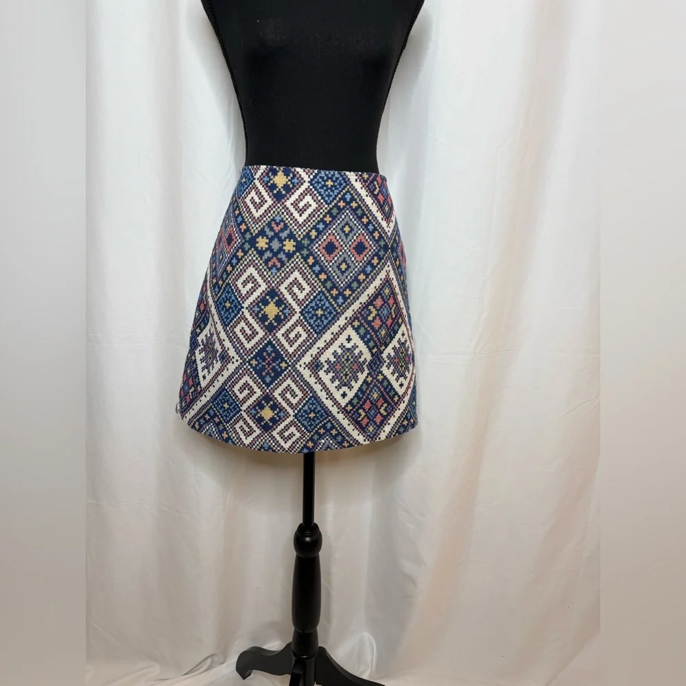 Chic Diamond Pattern Mini Skirt - Picture 2 of 2